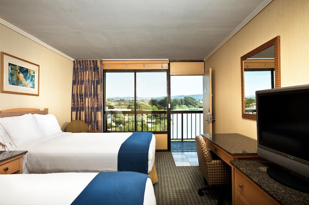 Holiday Inn Express At Monterey Bay By Ihg Seaside Kültér fotó