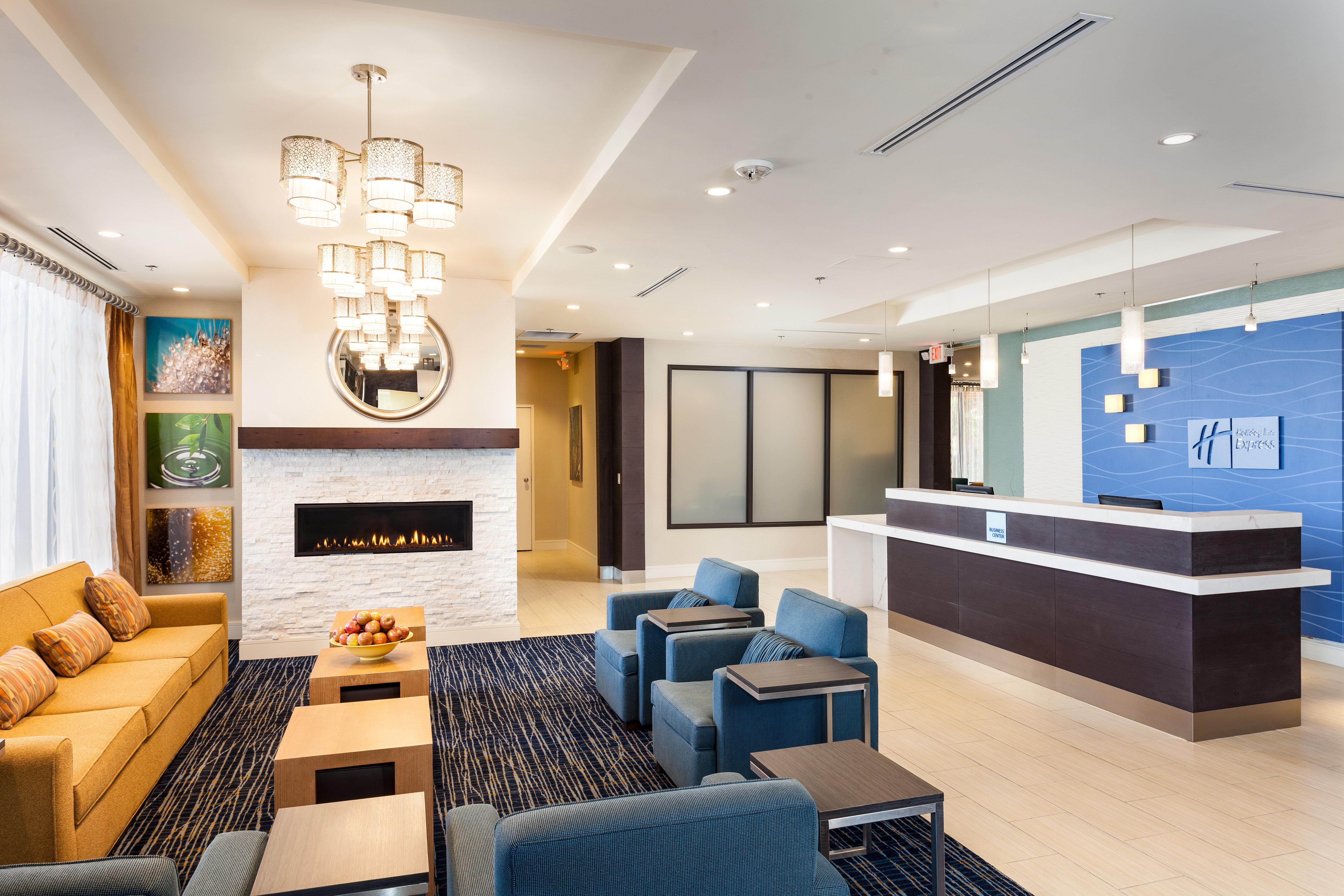 Holiday Inn Express At Monterey Bay By Ihg Seaside Kültér fotó