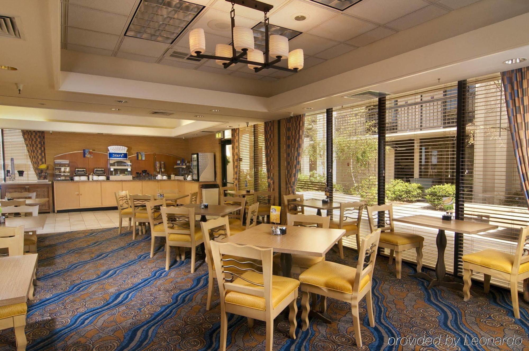 Holiday Inn Express At Monterey Bay By Ihg Seaside Kültér fotó